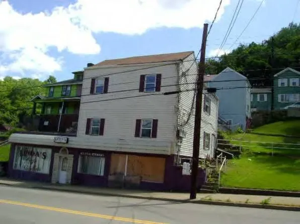 1088 Van Meter Way, West Liberty, WV 26074
