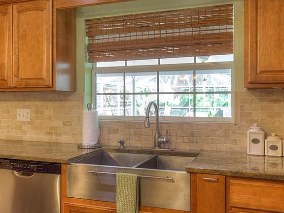 3rd image of 2615 Karen Dr