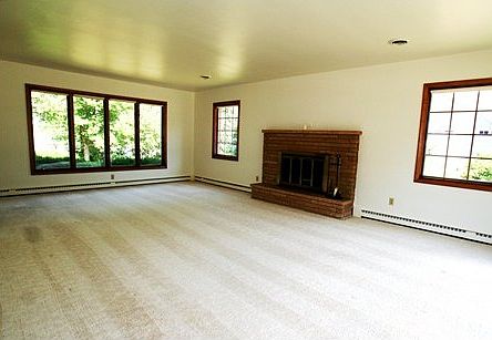 1st image of 2568 Riverside Dr