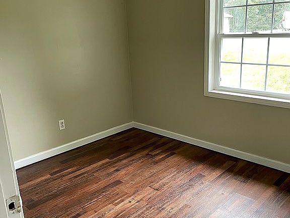 4th image of 517 Mae Ave