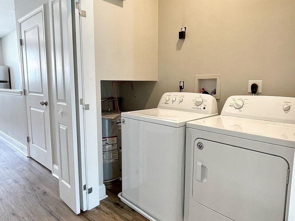 1st image of 715 Cantrell St Floor 3
