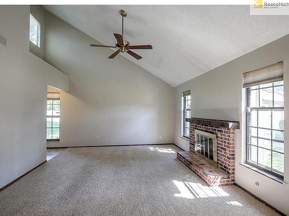 Family with nice fireplace.  Great size.