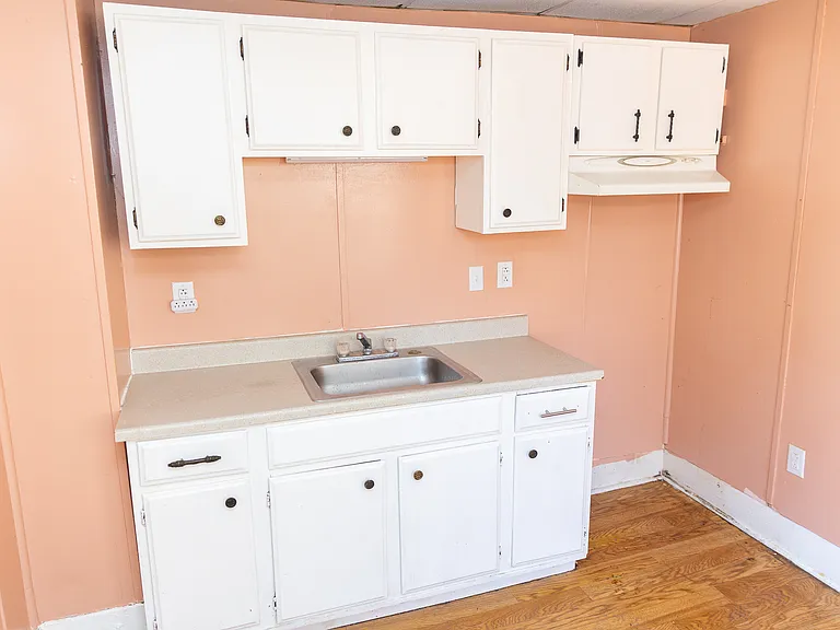1606 Bell Ave — Photo 5