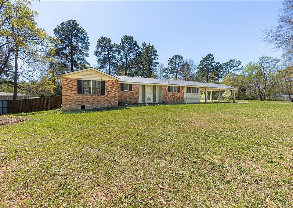 1st image of 216 Circle Dr