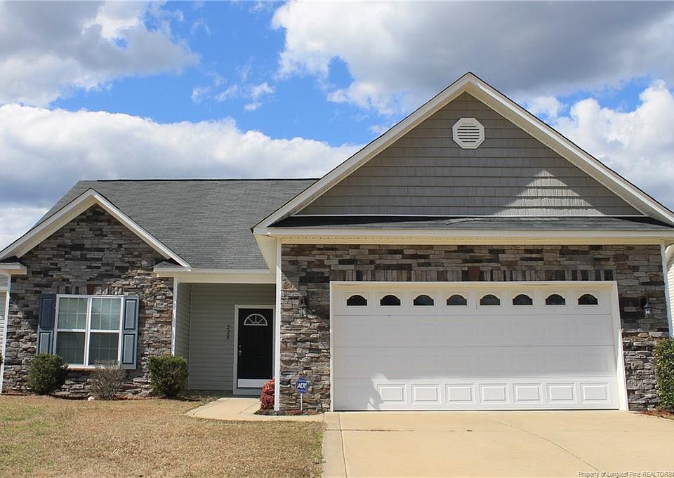 1st image of 228 Stockbridge Dr