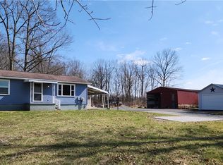 2862 State Line Rd, Enon Valley, PA 16120