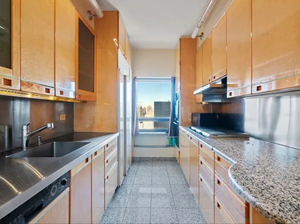 425 East 58th Street image 15 of 22