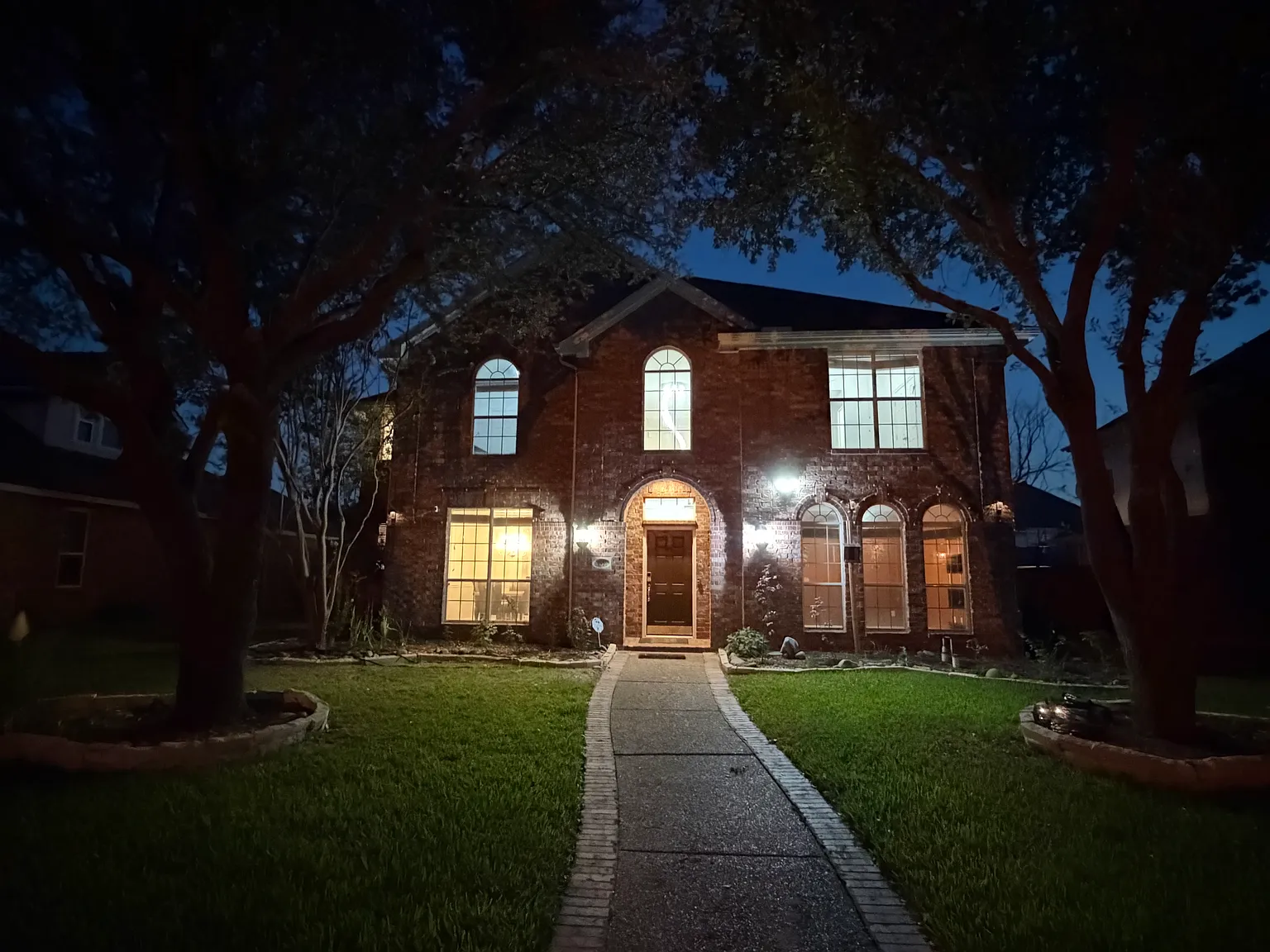 5 bed, 3358 sqft, $3,400 — Photo 3