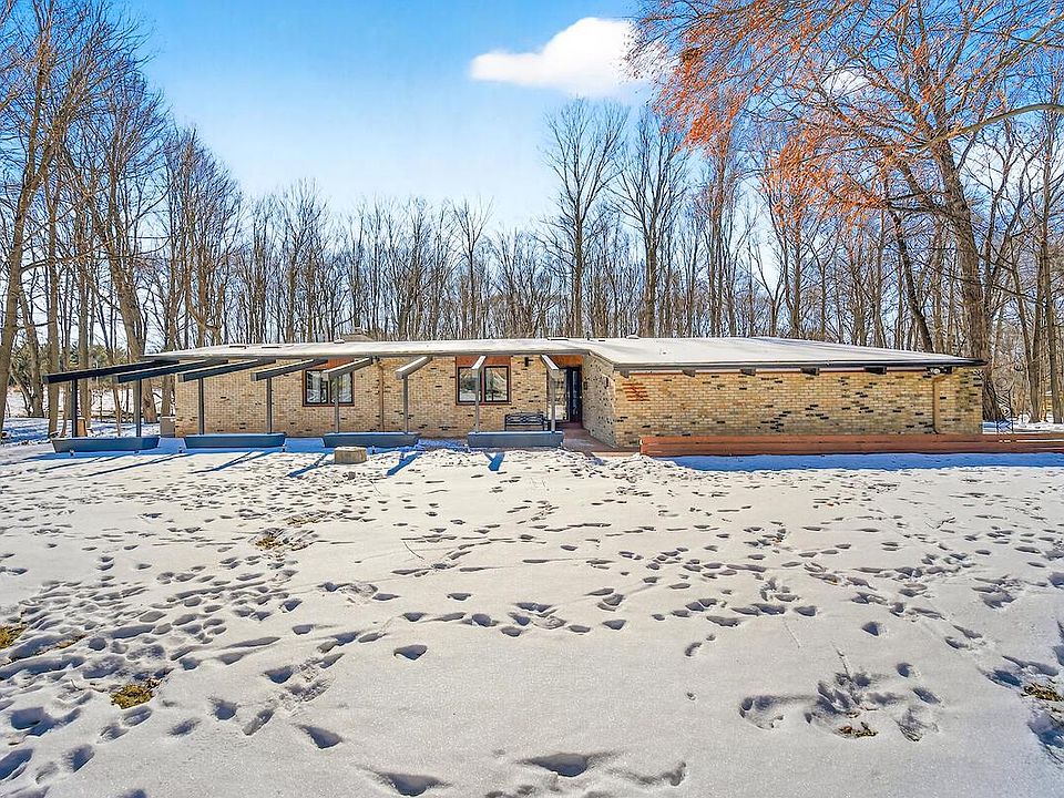 1st image of 1545 Woodland DRIVE