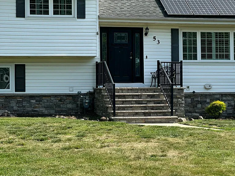 53 Arlene Dr — Photo 2