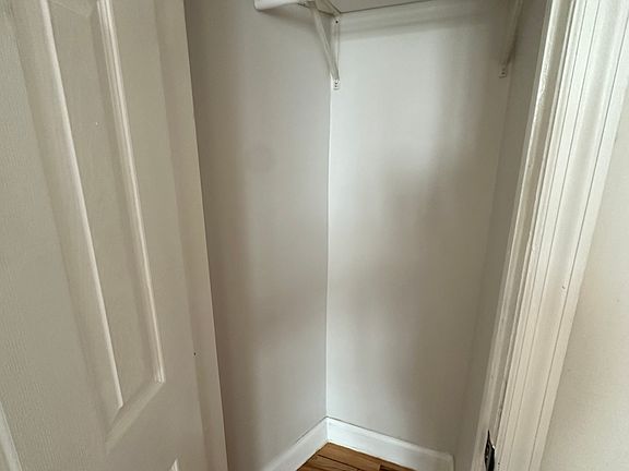 5th image of 1139 Summit Ave APT 2