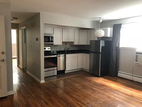 550 Whitney Ave Photo 1
