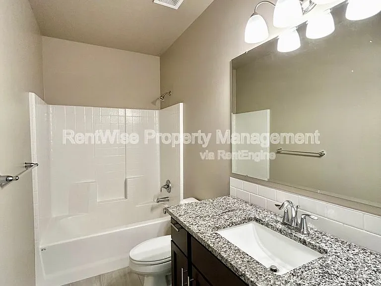1309 S Jupiter Ave — Photo 14