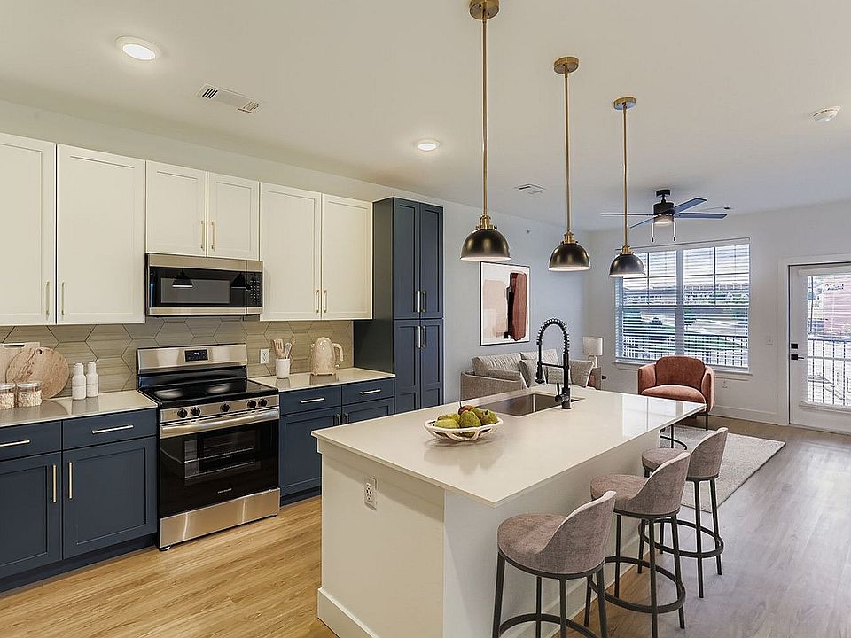 Kitchen | Ara Townhomes & Flats