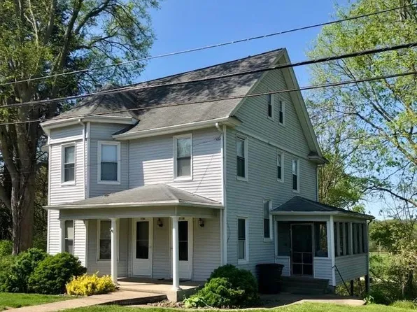 333 E 4th St, Williamstown, WV 26187