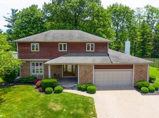 106 Spring Valley Rd, Westerville, OH 43081