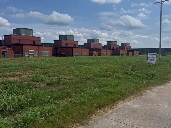 Wilbur Rd, Muscle Shoals, AL 35661