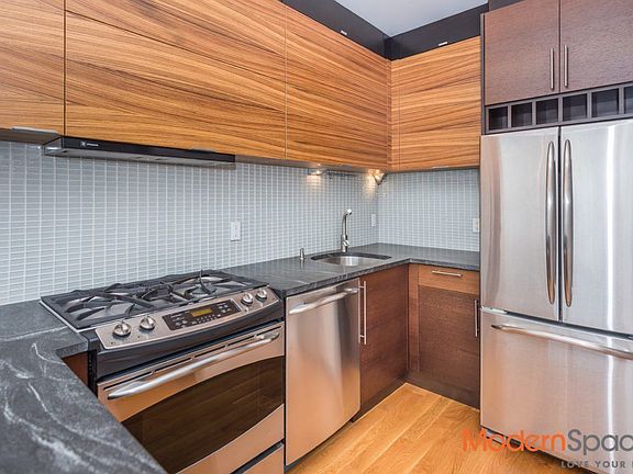 3rd image of 11-24 31st Ave #10C