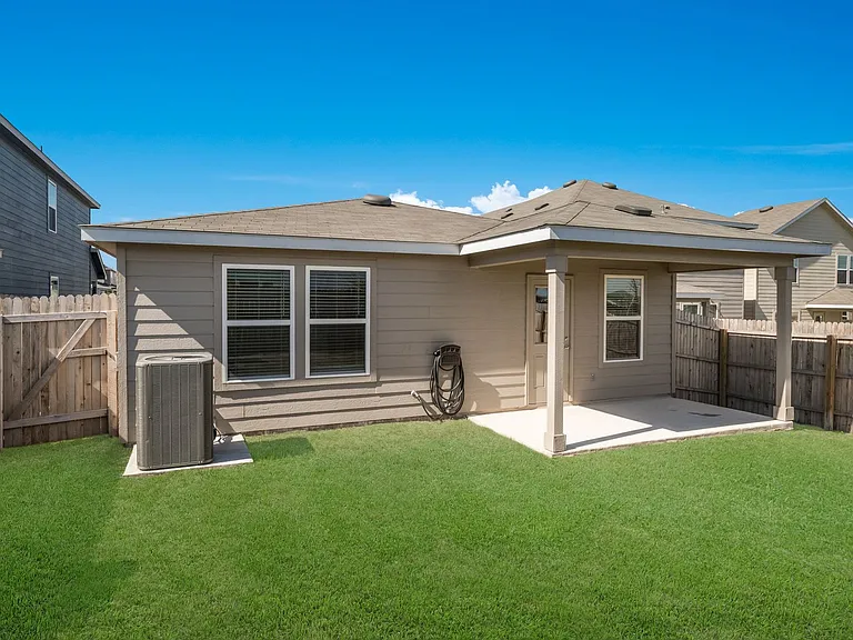 6319 Antares — Photo 23