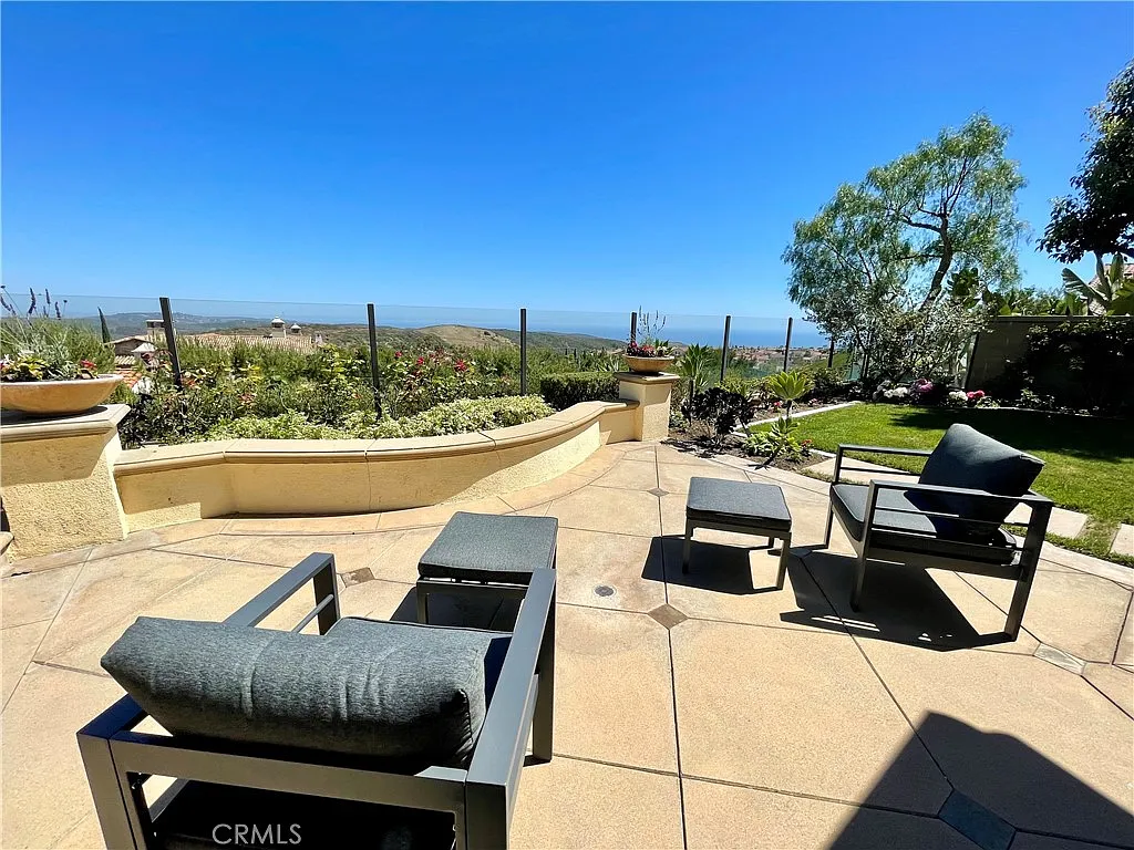 4 bed, 4.5 bath, 4088 sqft, $26,990 — Photo 4
