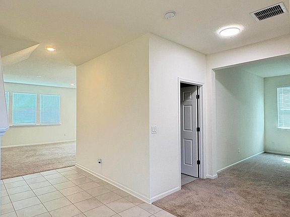 4th image of 302 Rambling Brook Trl