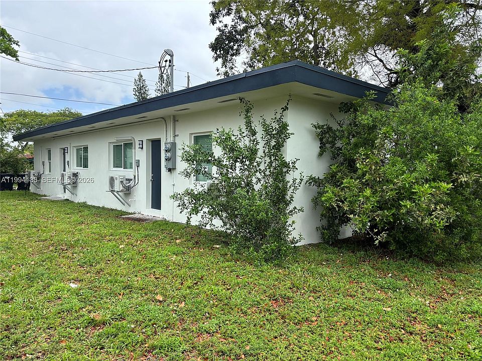 1st image of 2071 NE 169th St