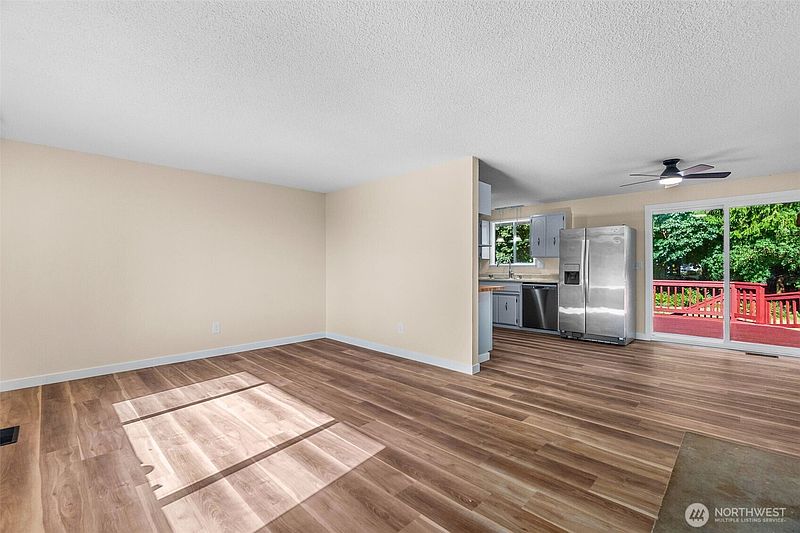 3rd image of 602 Val Vista Drive