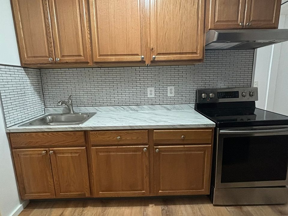 52 Alton St Providence RI Zillow