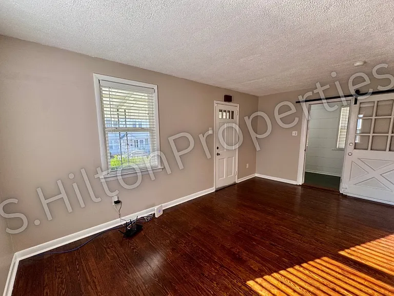 224 Church St — Photo 6