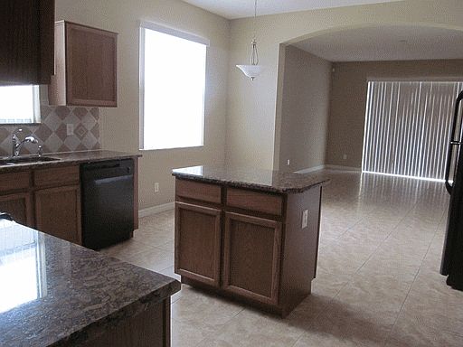 4th image of 3853 Shawn Cir