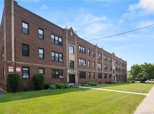 4 Highland St APT B3, West Hartford, CT 06119