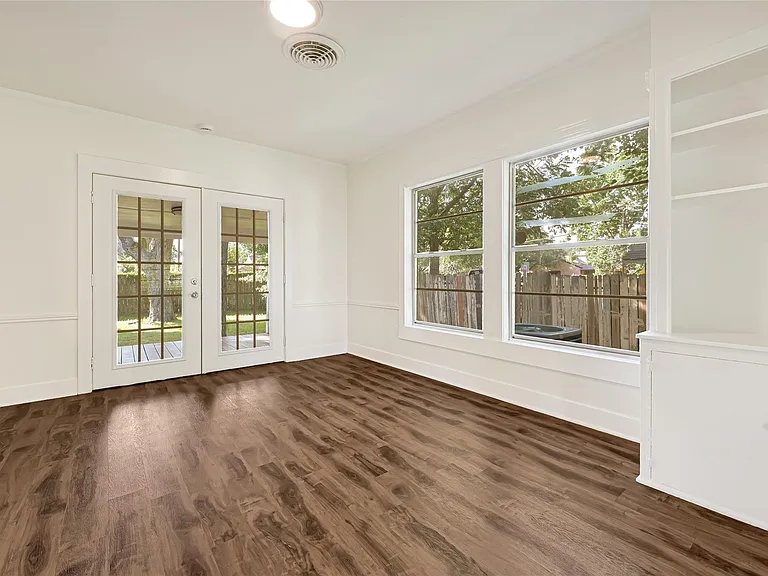 7017 Schley St — Photo 23