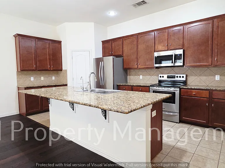 3676 Vienna St — Photo 8