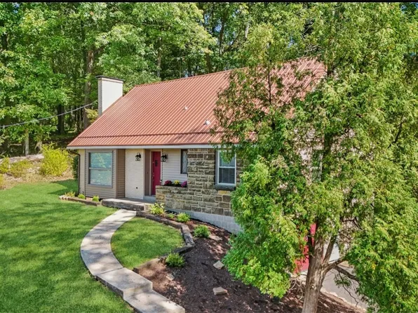 3316 Leechburg Rd, New Kensington, PA 15068