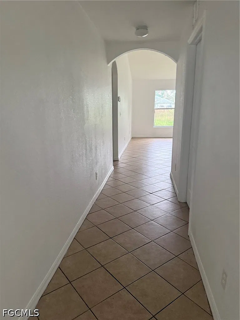 3 bed, 2.0 bath, 1221 sqft, $1,500 — Photo 4