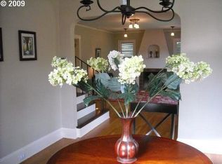 3337 NE Pacific St, Portland, OR 97232