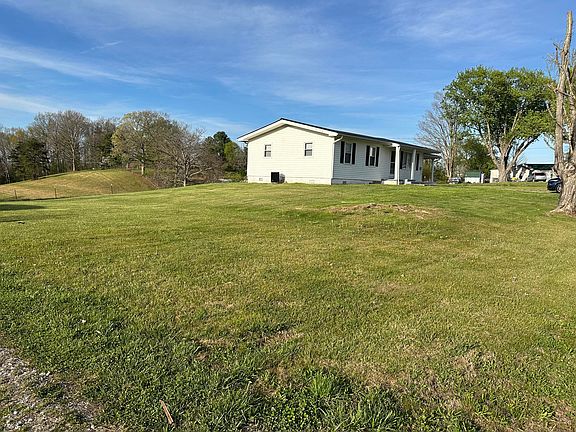 4th image of 446 Waterworks Rd