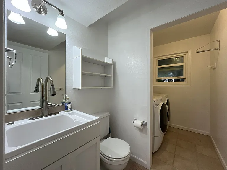17688 NW Dogwood Ct — Photo 43