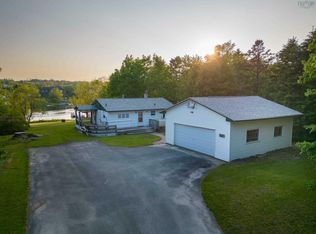 19 Laurie Ln, Porters Lake, NS B3E1H6