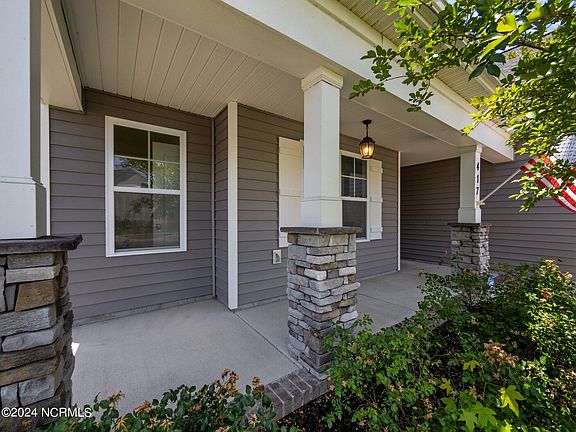 5th image of 417 Pebble Shore Drive