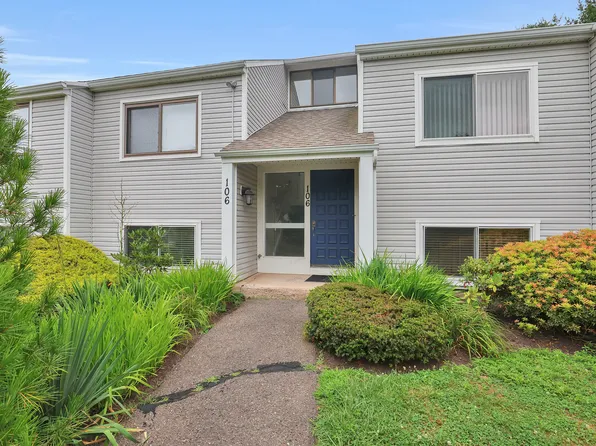 106 Brookwood Drive APT D, Rocky Hill, CT 06067
