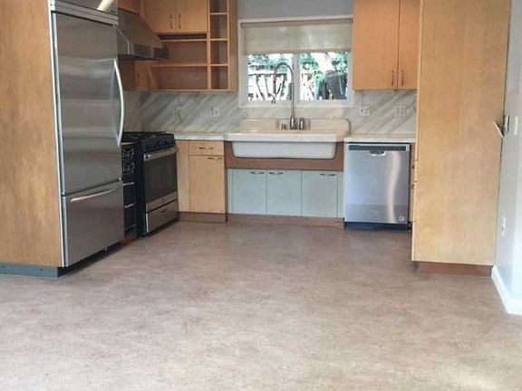 4th image of 246-248 Encina Ave