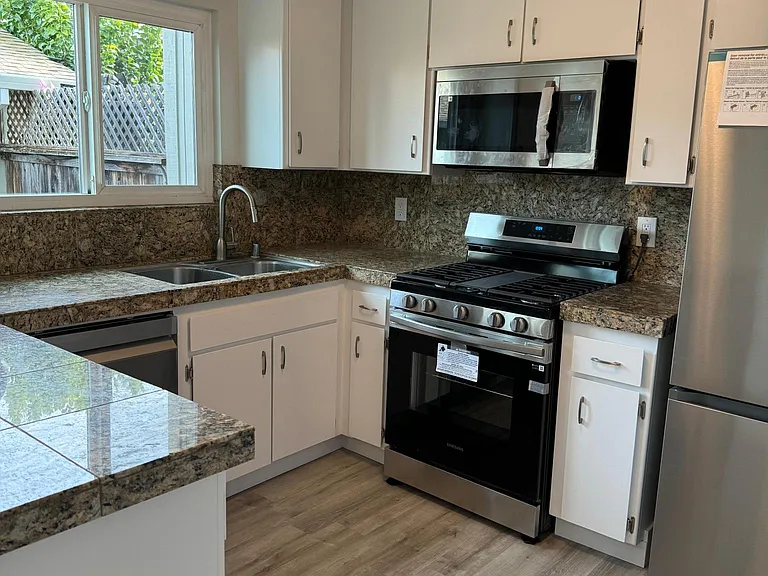 101 Ellis St #104 — Photo 3