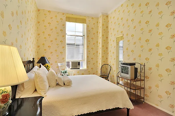 Sold by Corcoran | media 21