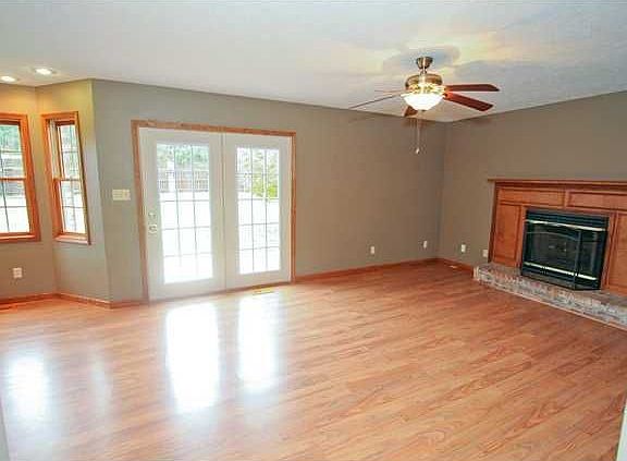 3rd image of 3727 Hartford Pl