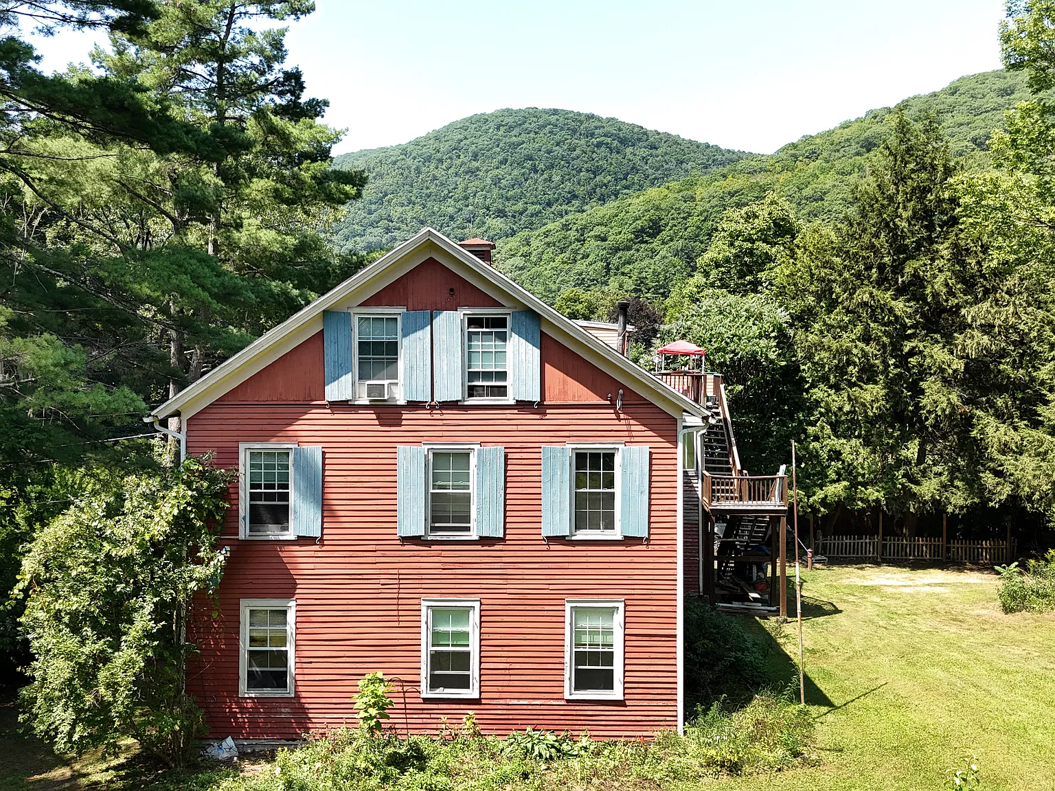 2 bed, 900 sqft, $1,800 — Photo 2