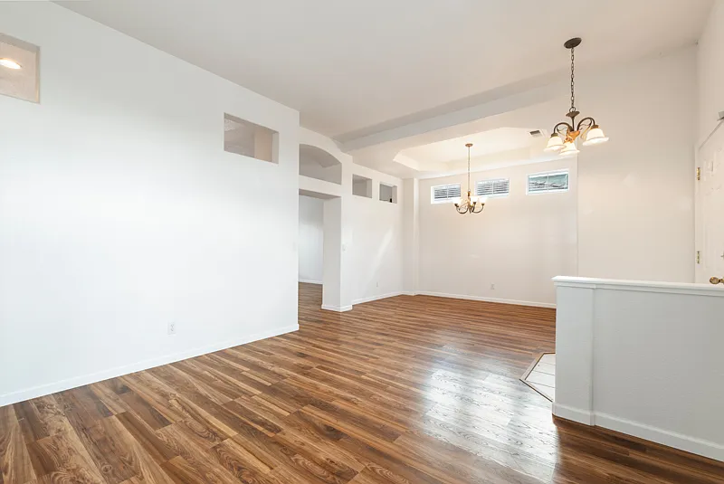 4 bed, 2230 sqft, $2,800 — Photo 3