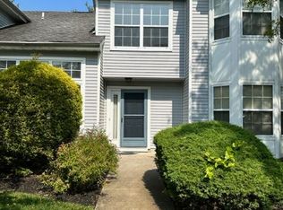 426 Hampton Ct, Manalapan, NJ 07726