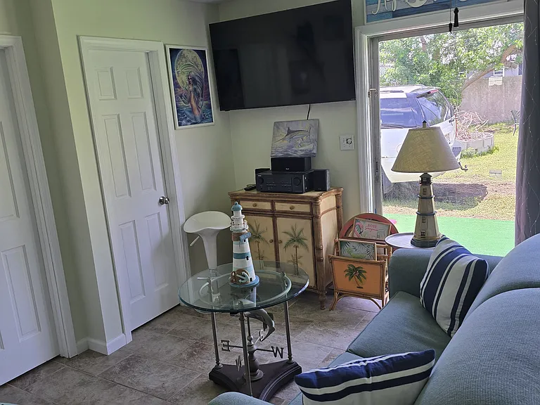 125 Sherwood Ave — Photo 43