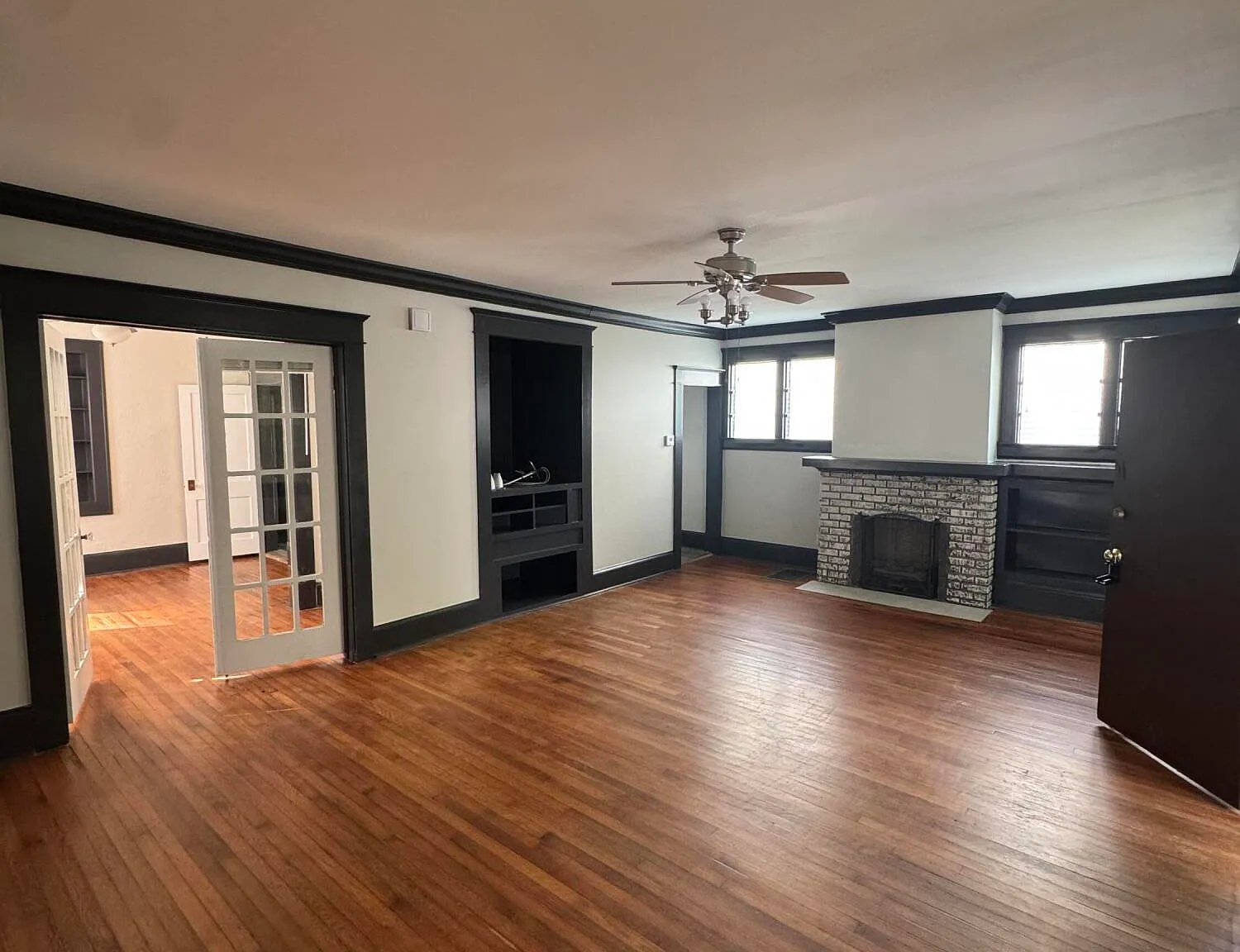 6 bed, 1.0 bath, 3105 sqft, $2,190 — Photo 4